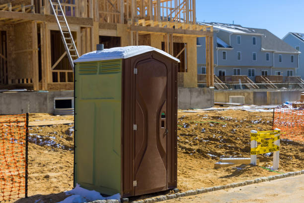 Best Portable toilet rental for construction  in Elyria, OH