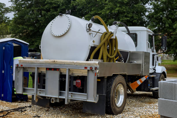 Best Construction site porta potty rental  in Elyria, OH
